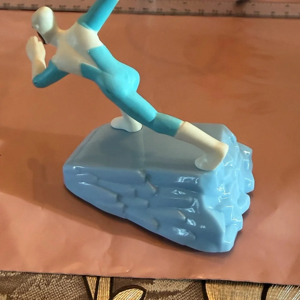 Disney Pixar Toy Base - Picture 2 of 7